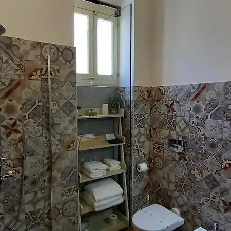 Bed and Breakfast Acanto Λέτσε