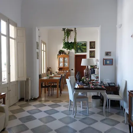 Dimora Di Acanto לצ'ה