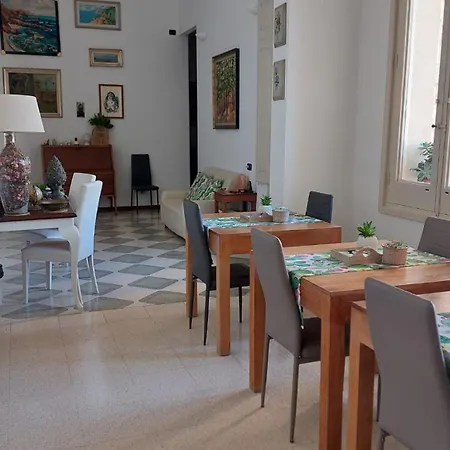 Bed & Breakfast Dimora Di Acanto 3*