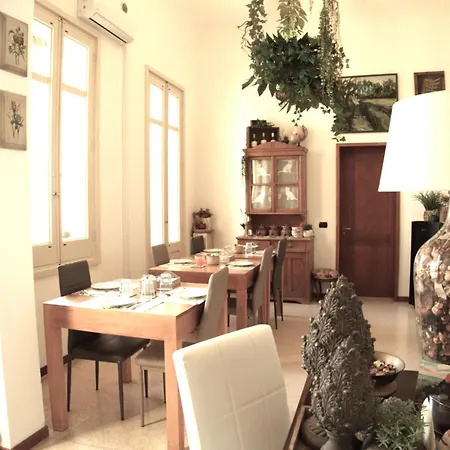 Bed & Breakfast Dimora Di Acanto 3*