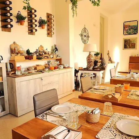 Acanto Bed and Breakfast *