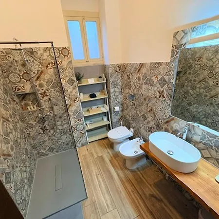 Dimora Di Acanto לצ'ה