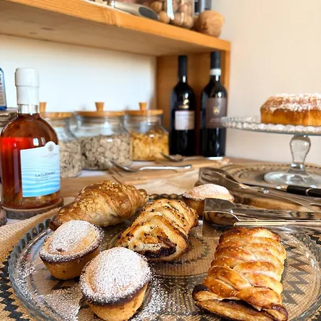 Oda ve Kahvaltı Dimora Di Acanto 3*