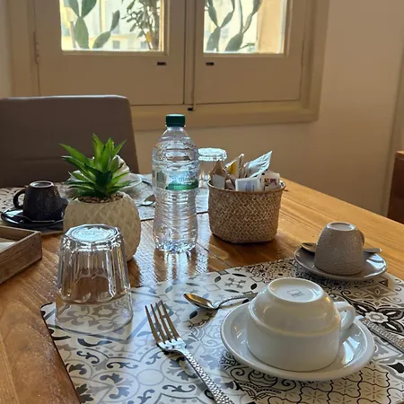 לינה וארוחת בוקר Dimora Di Acanto 3*